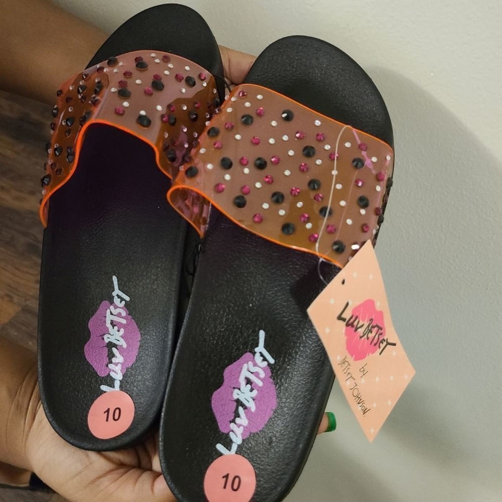Luv Betsey Johnson Pink Poki dot and Black slides NWoT
